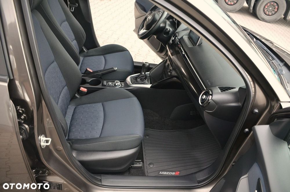 Mazda 2 - 19