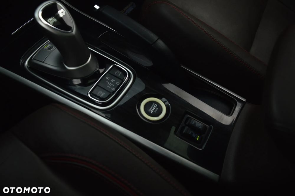 Mitsubishi Outlander 2.0 4WD Top - 19