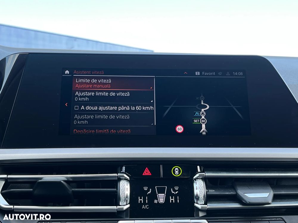 BMW Seria 3 330i xDrive AT - 29