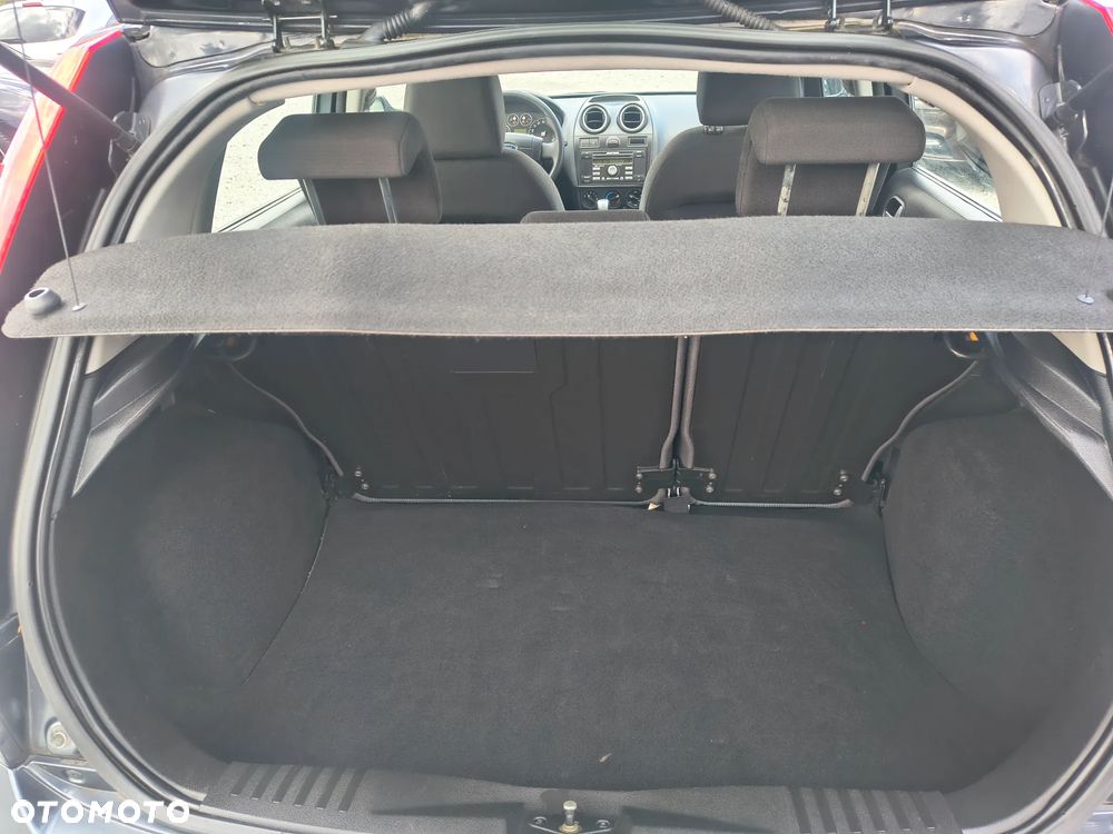 Ford Fiesta 1.4 Style - 22
