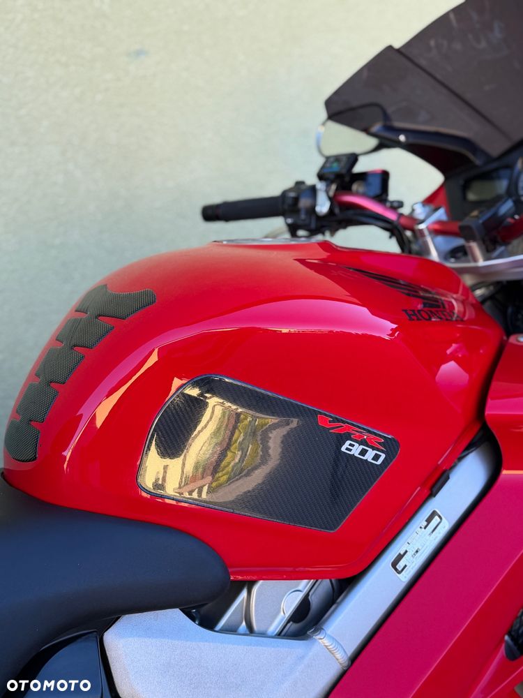 Honda VFR - 15
