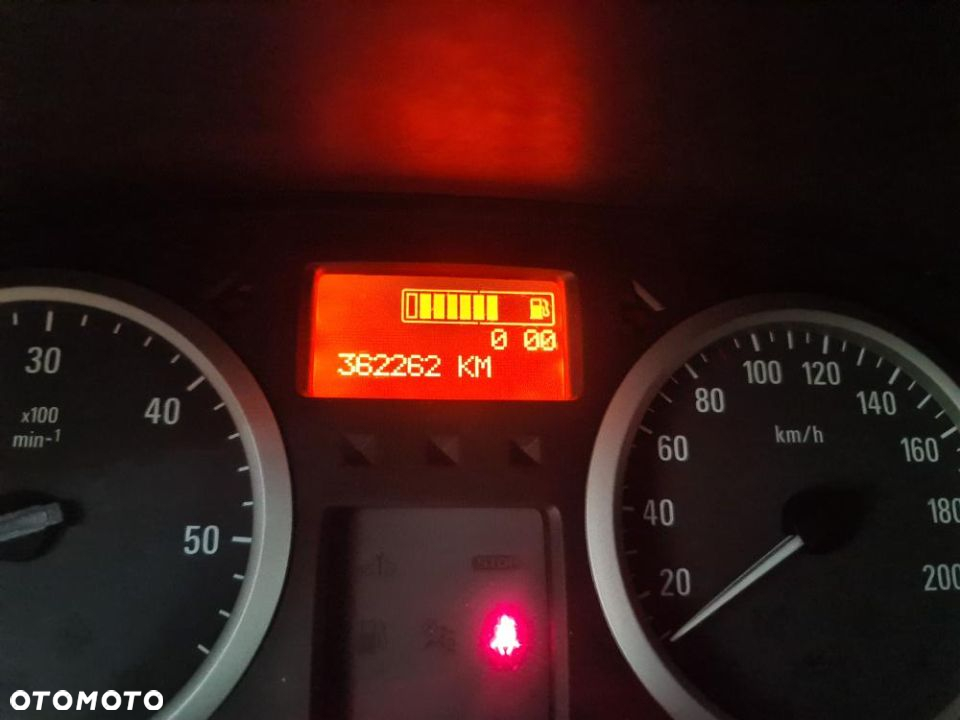 Opel VIVARO - 32