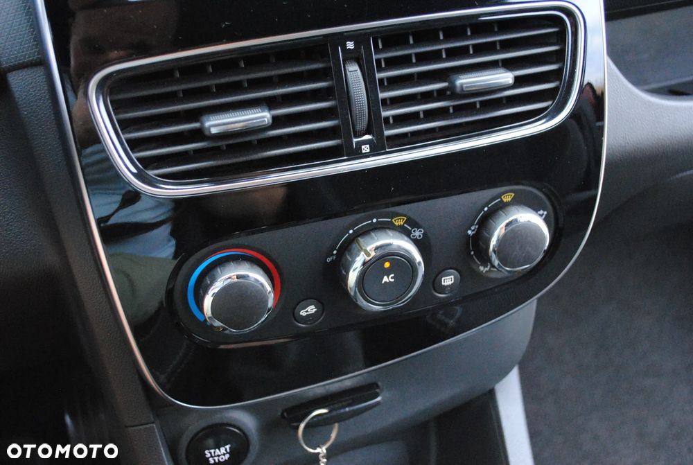 Renault Clio 1.2 16V 75 Business - 10