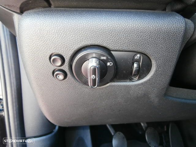 MINI 5 Portas One D - 24