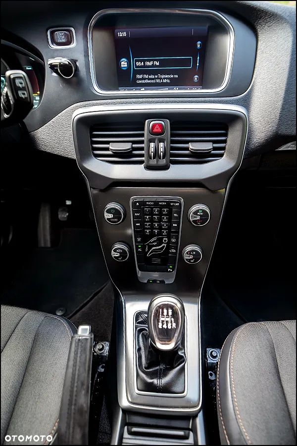 Volvo V40 Cross Country - 27