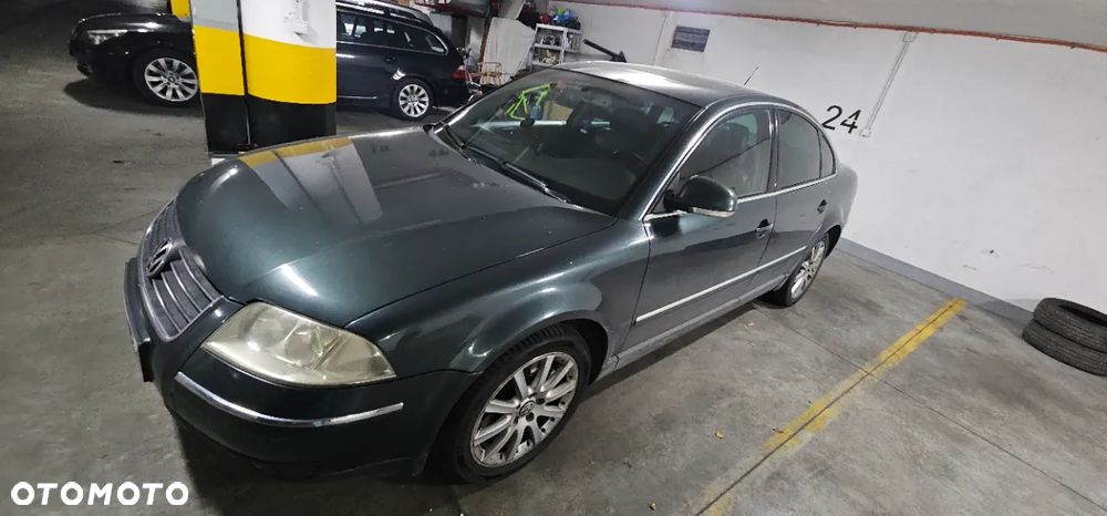 Volkswagen Passat - 12