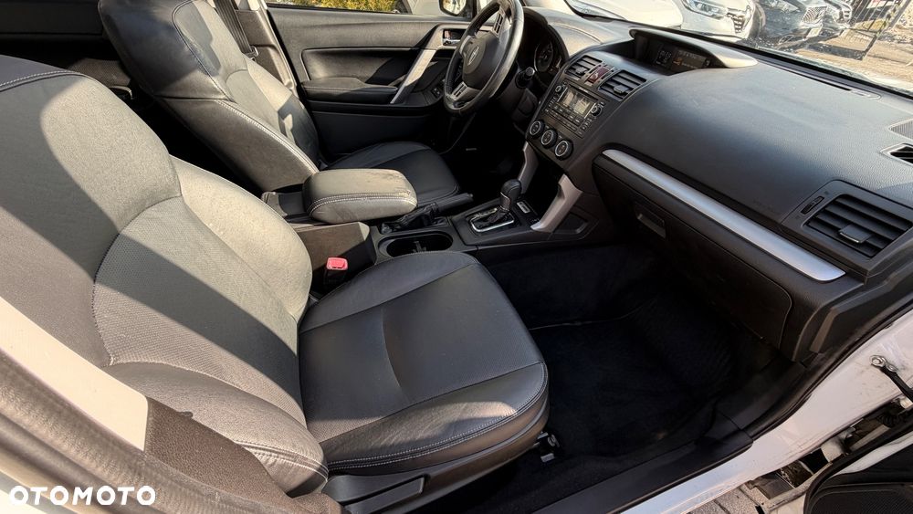 Subaru Forester 2.0XT Lineartronic Platinum - 11