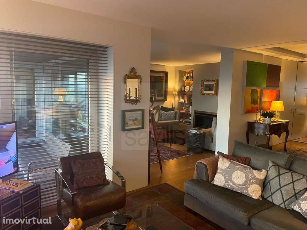 Excelente Apartamento T3 em 1ª Linha de Mar, Avª Brasil - Porto - Grande imagem: 5/14