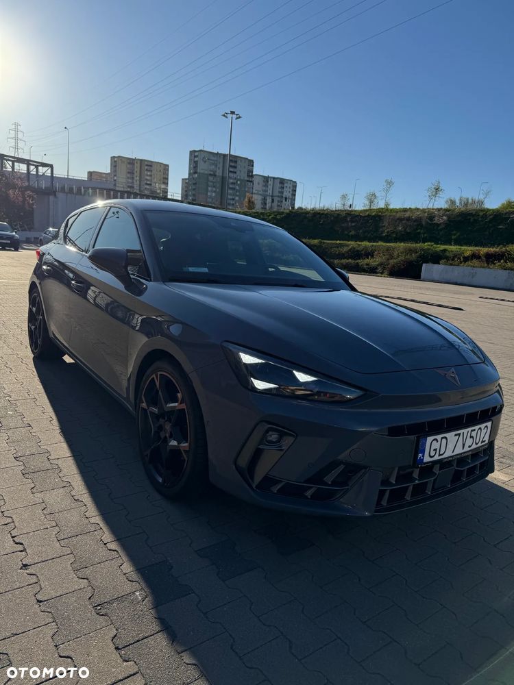 Cupra Leon 1.5 eTSI mHEV DSG - 2