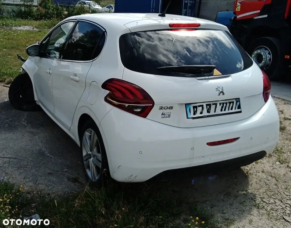 Peugeot 208 PureTech 110 Stop & Start Allure - 5