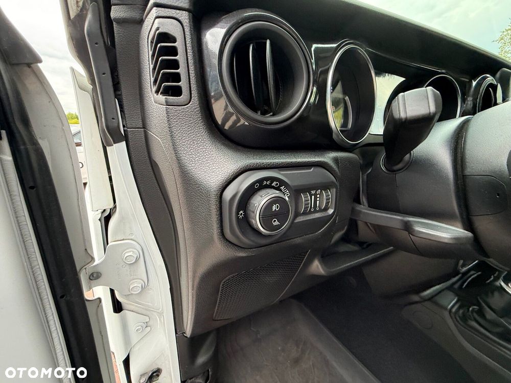 Jeep Gladiator - 13