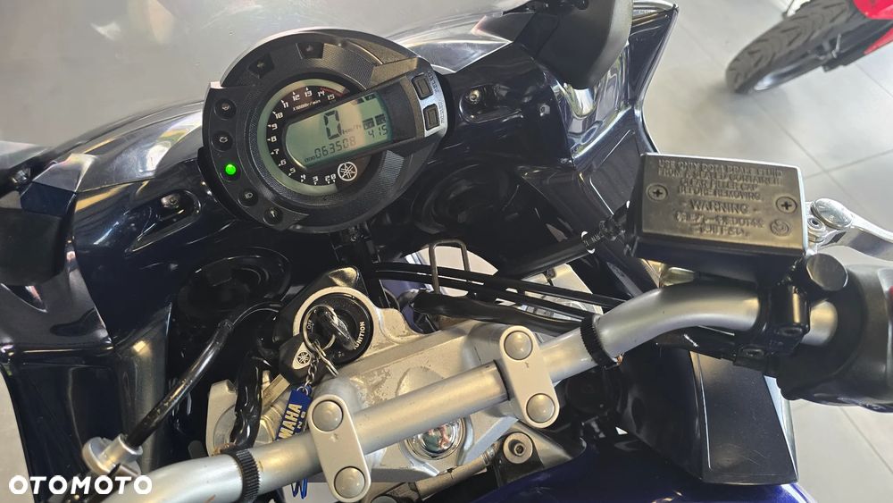 Yamaha FZ6 - 15