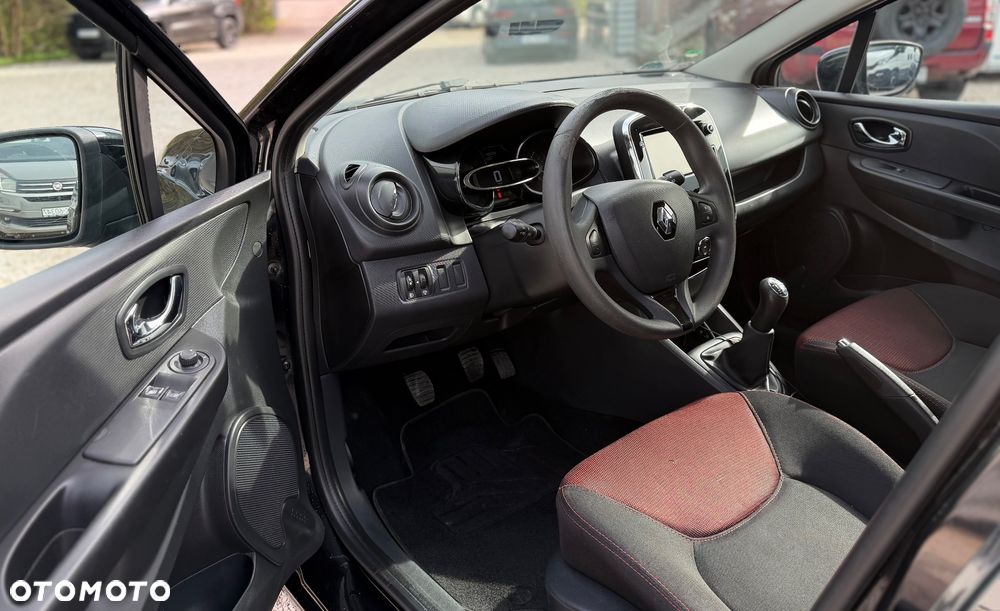 Renault Clio 1.2 16V 75 Expression - 6