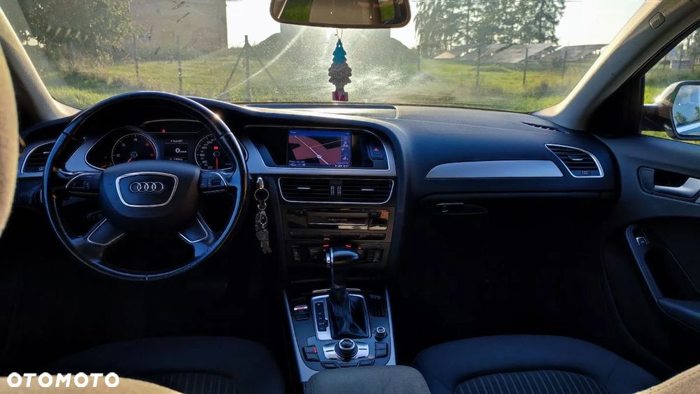 Audi A4 Avant 2.0 TDI DPF multitronic Ambiente - 8