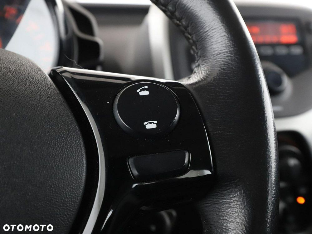 Toyota Aygo x-play - 27