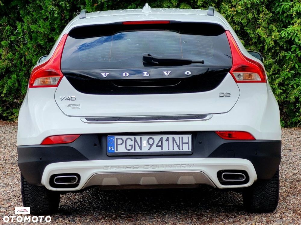 Volvo V40 Cross Country - 17