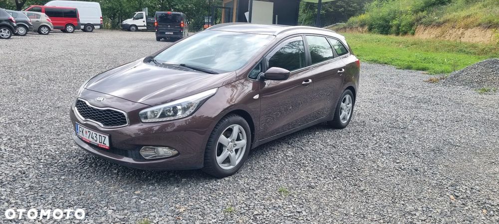 Kia Ceed - 13