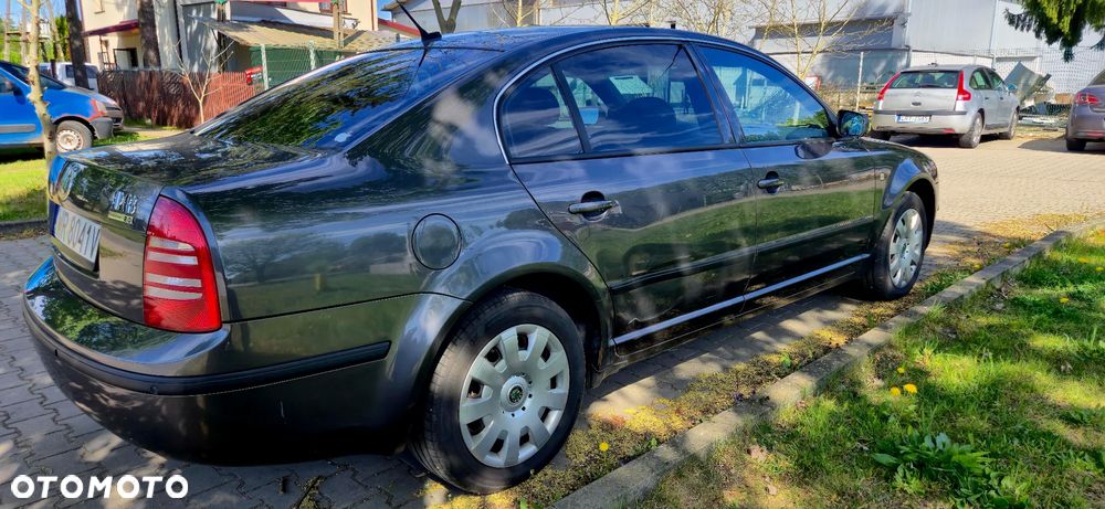 Skoda Superb 2.0 Classic - 3