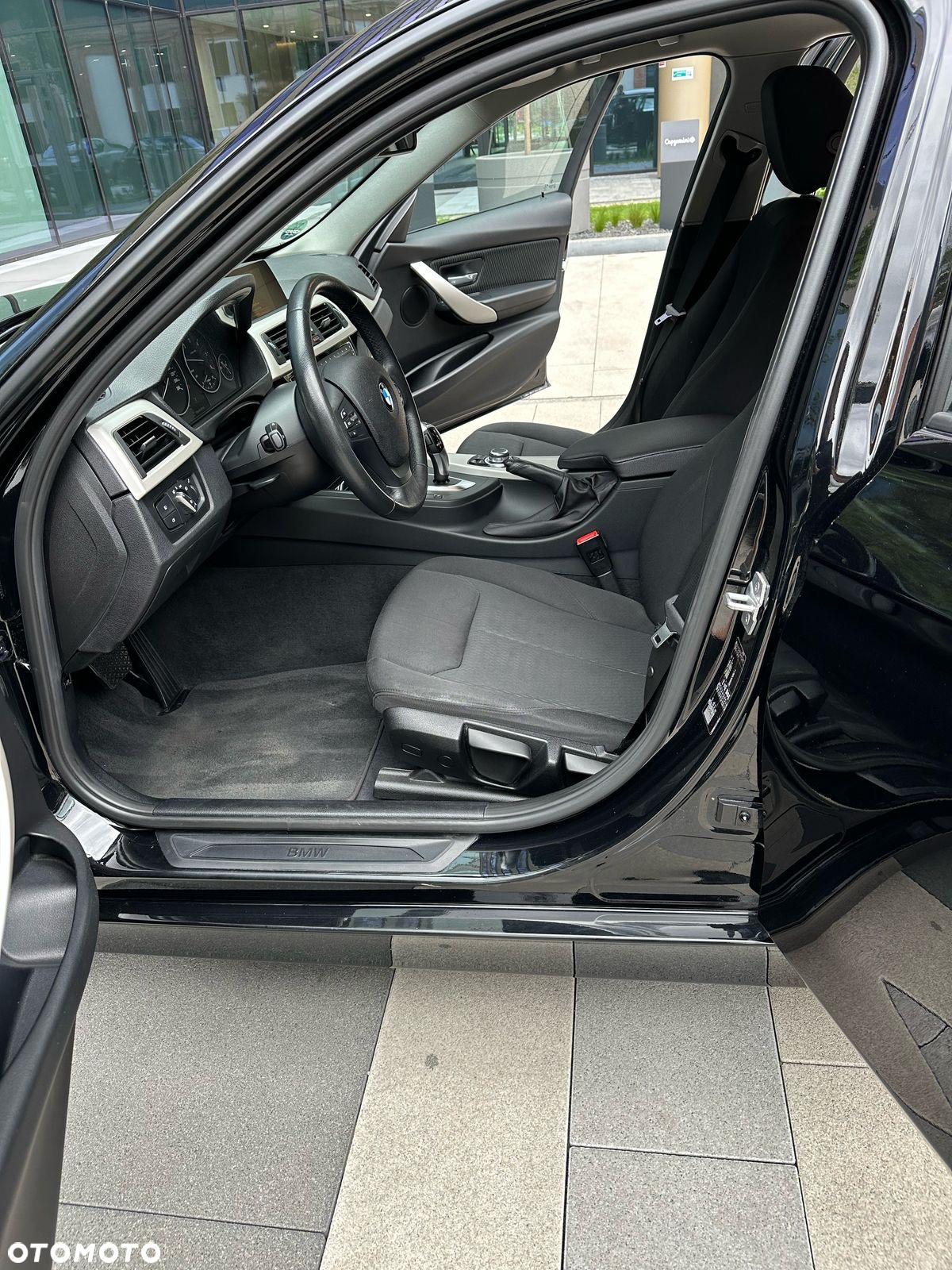 BMW Seria 3 318d Touring Advantage - 6
