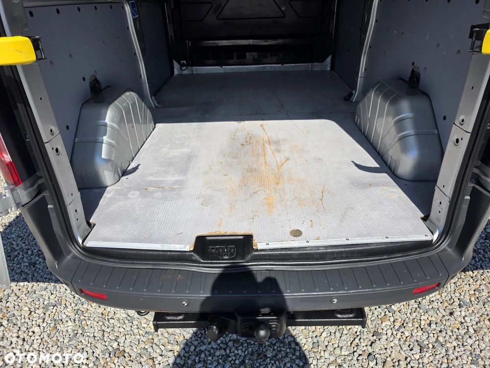 Ford FORD TRANSIT CUSTOM 2,0 TDCI 130 KONNY L2H1 KLIMA 2X DRZWI BOCZNE ALUFELGI GWARANCJA - 35