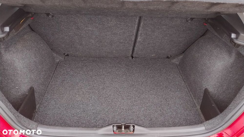 Peugeot 307 1.4 XR - 26