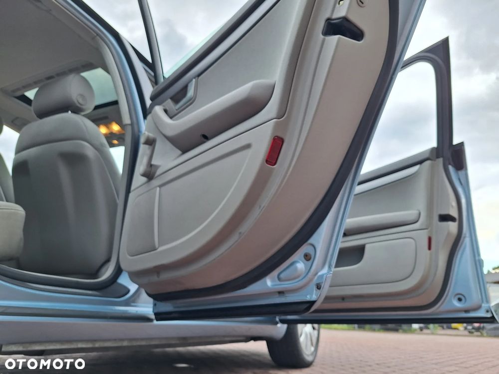 Audi A4 Limousine - 19
