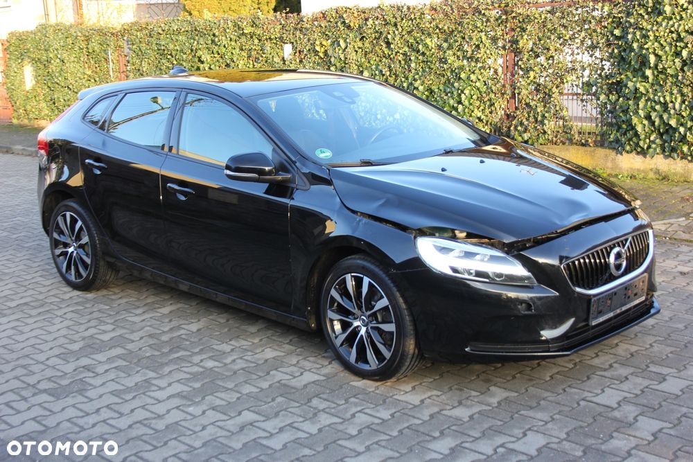 Volvo V40 T2 Momentum - 3