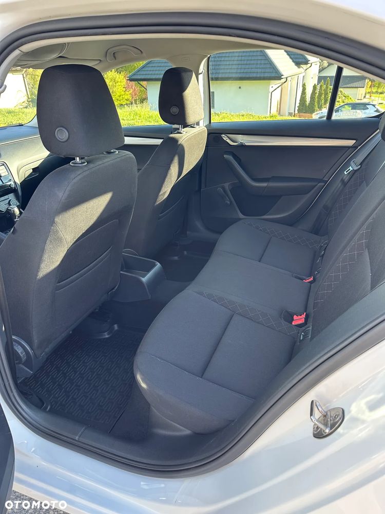 Skoda Octavia 1.6 TDI Active - 9