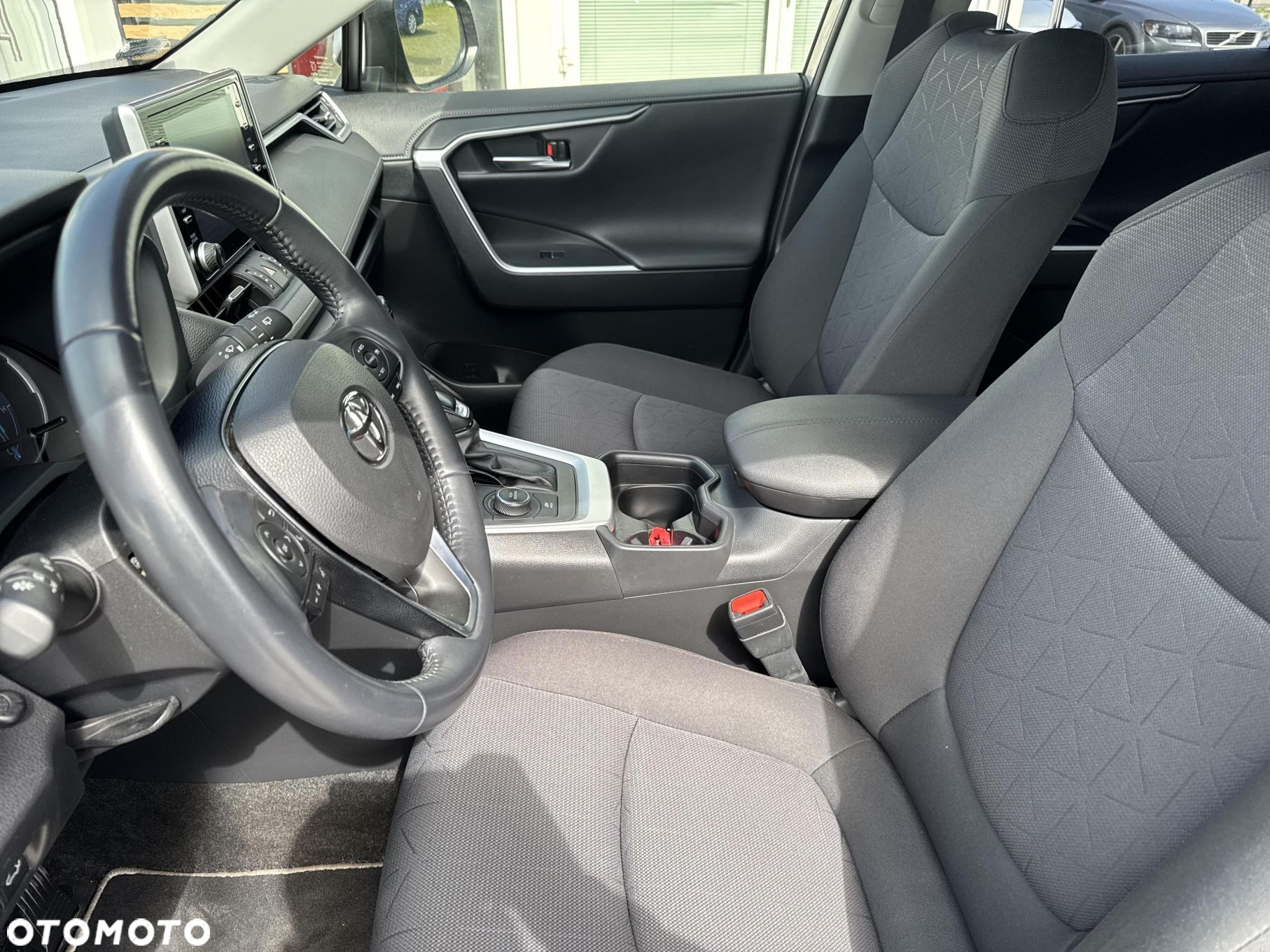 Toyota RAV4 - 16