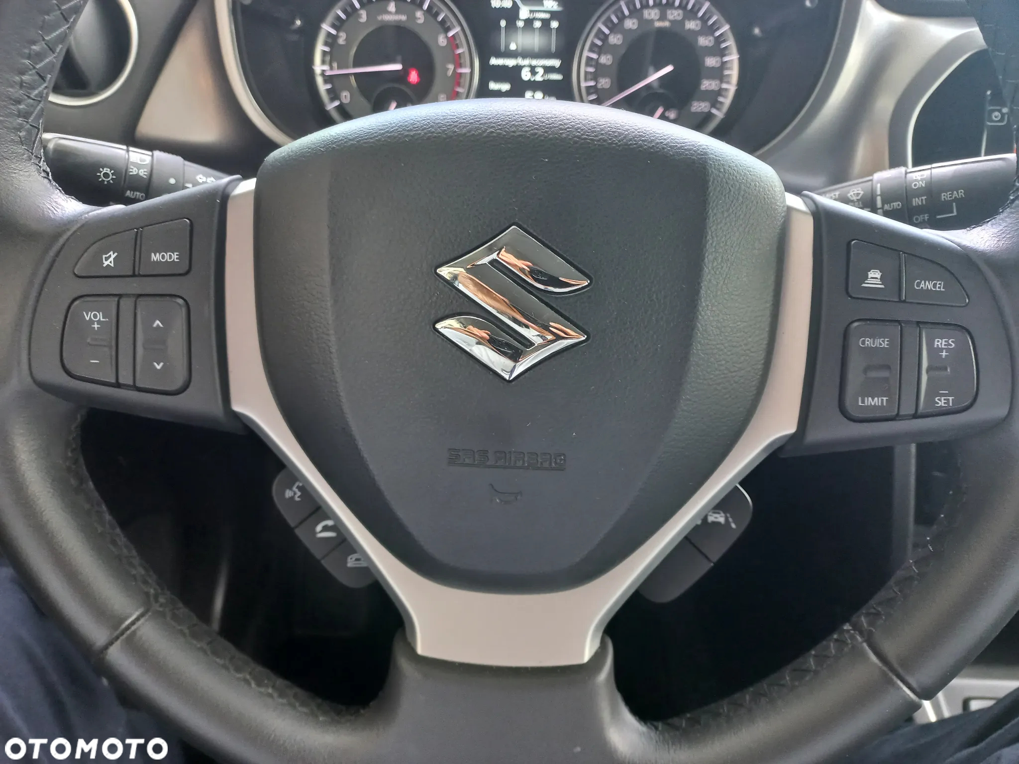 Suzuki Vitara 1.4 Boosterjet Premium 2WD - 20