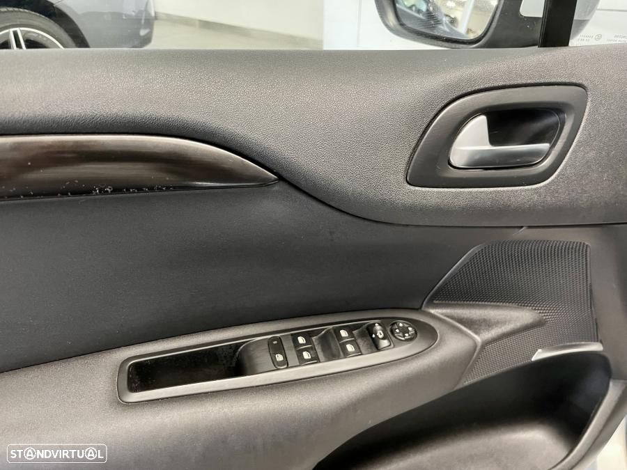 Citroën C4 1.6 e-HDi Exclusive CMP6 - 19
