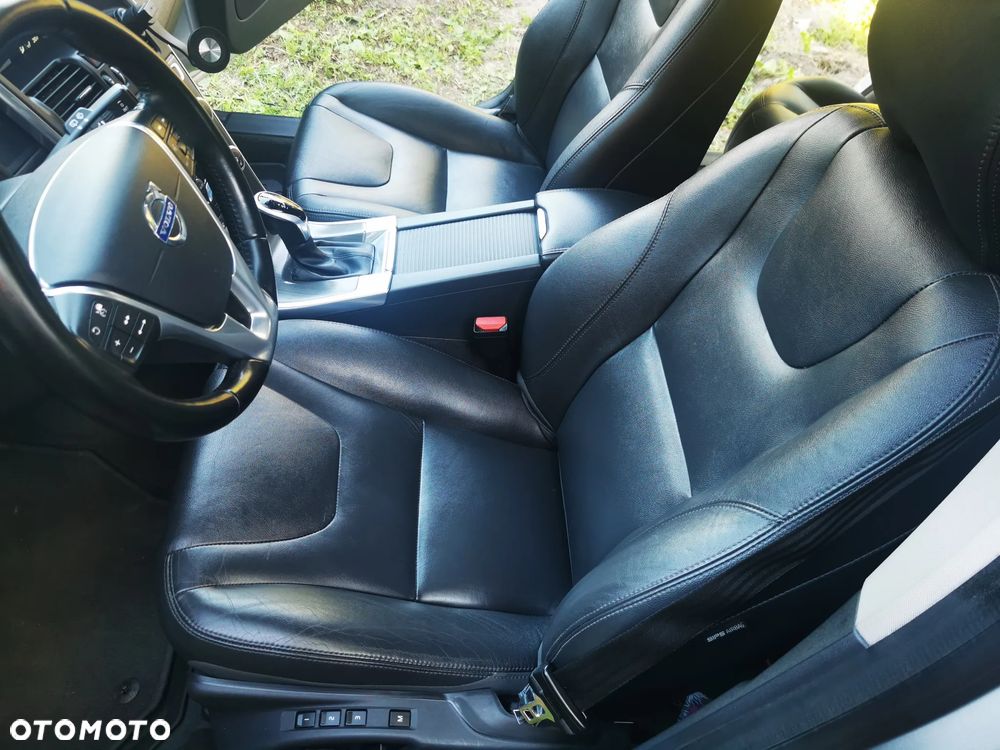 Volvo XC 60 - 30