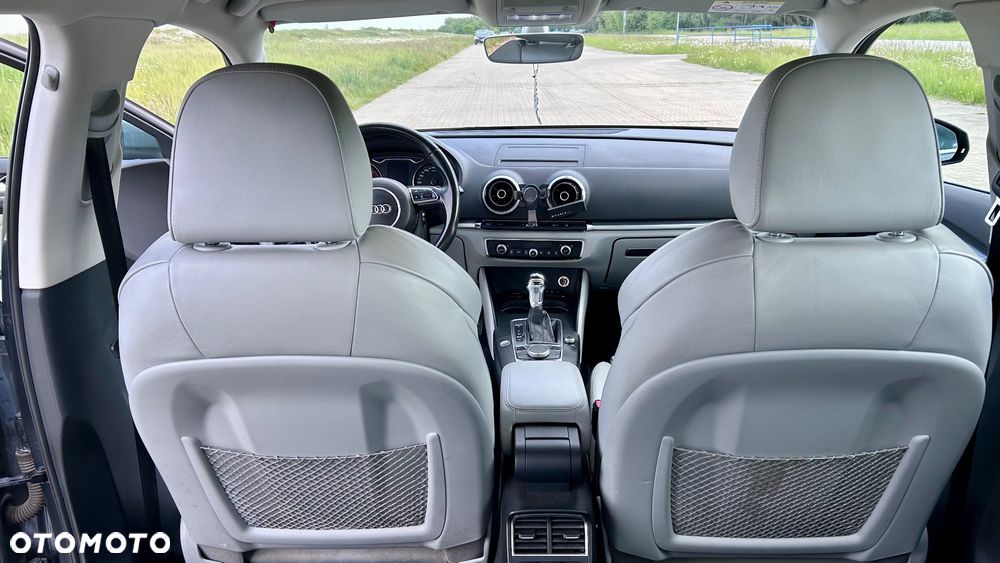 Audi A3 Sportback 2.0 TDI S tronic Ambiente - 10