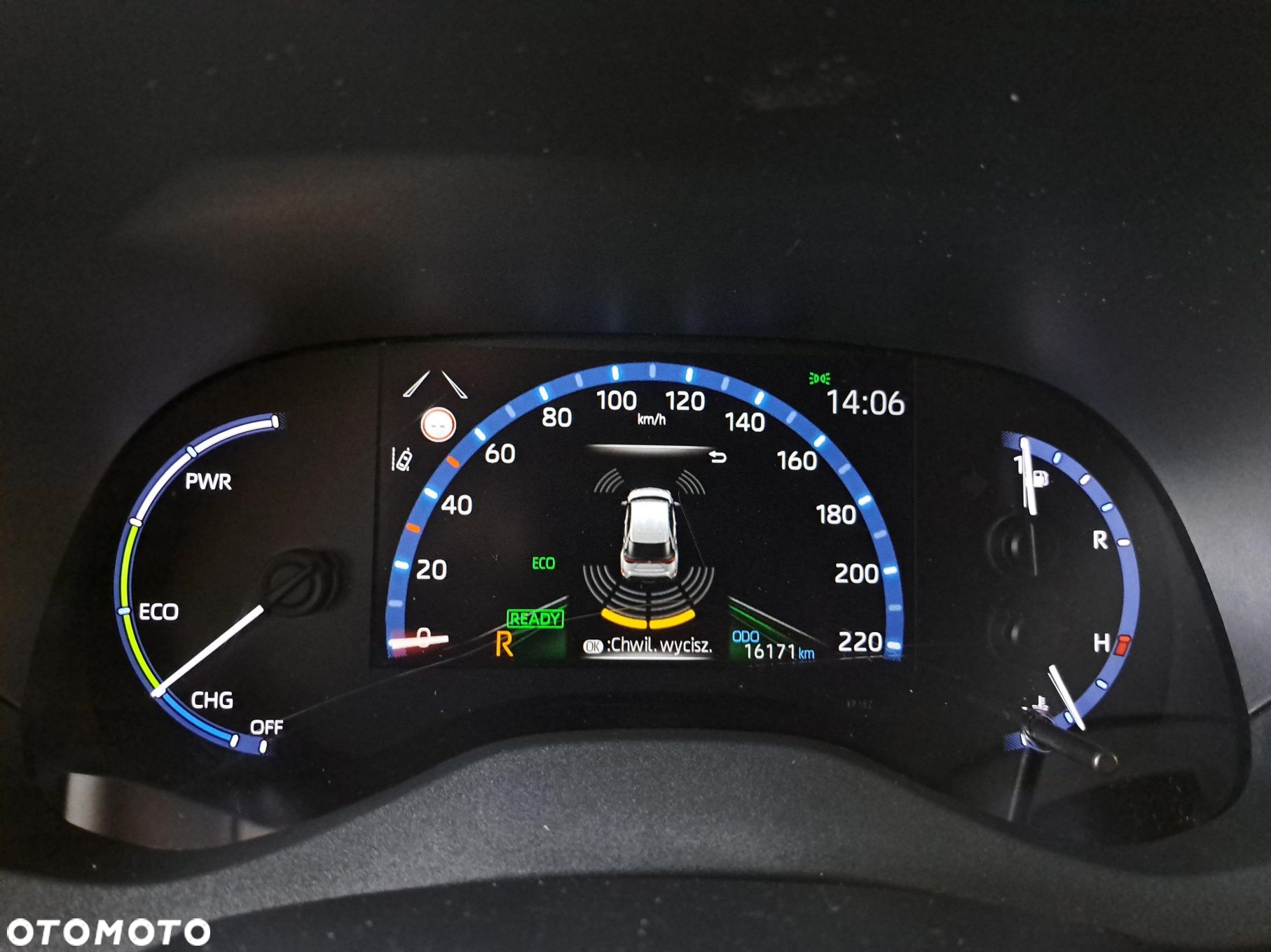 Toyota Yaris Cross - 32