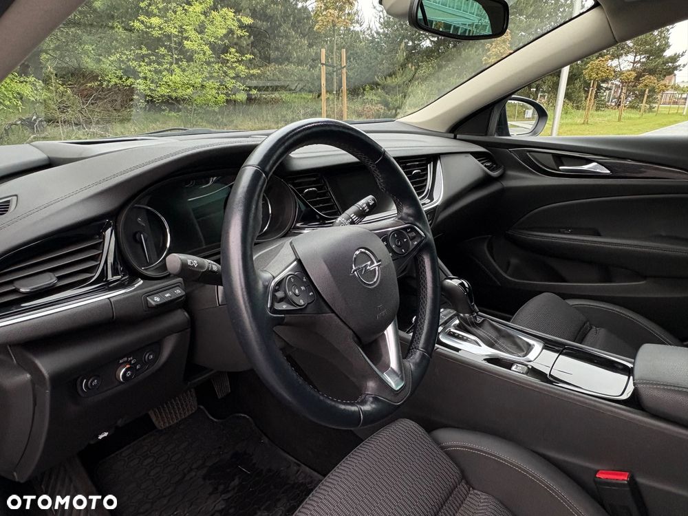 Opel Insignia - 37