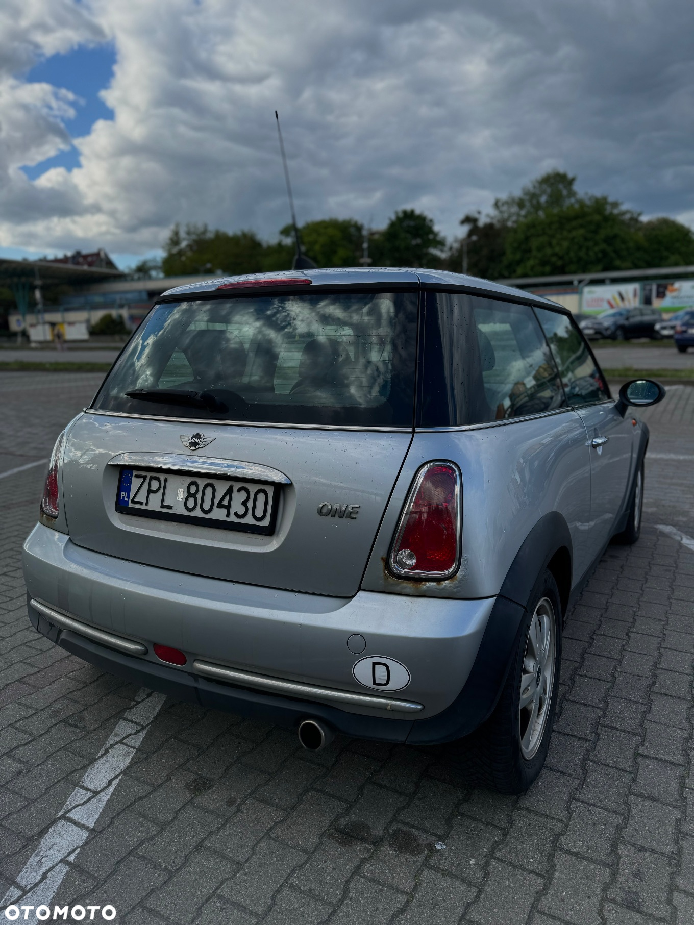MINI ONE Standard - 10