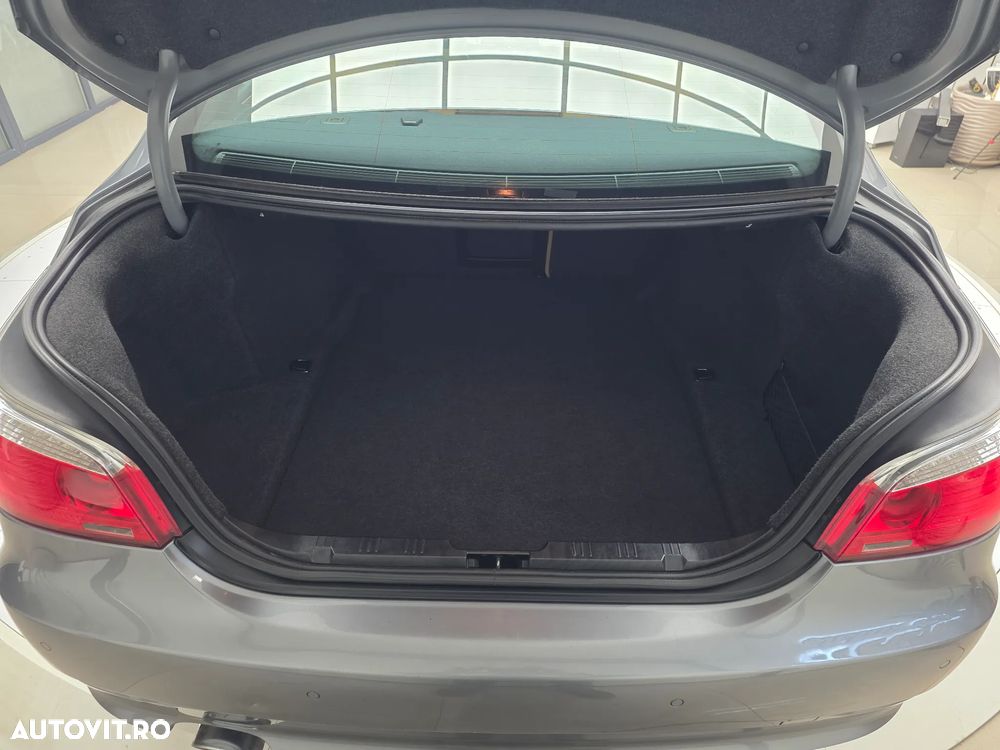 BMW Seria 5 520d Aut. Edition Lifestyle - 19