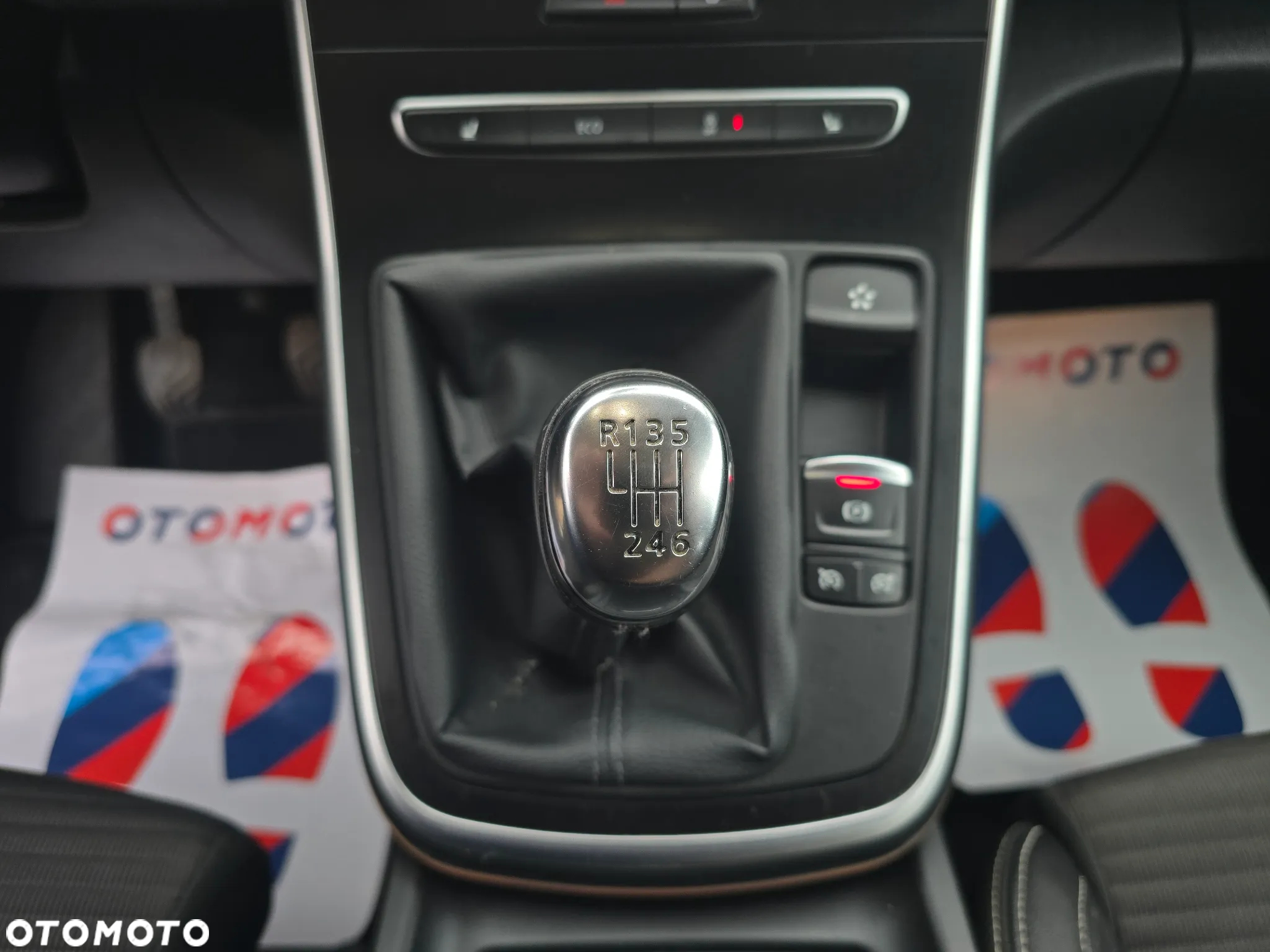 Renault Grand Scenic - 28