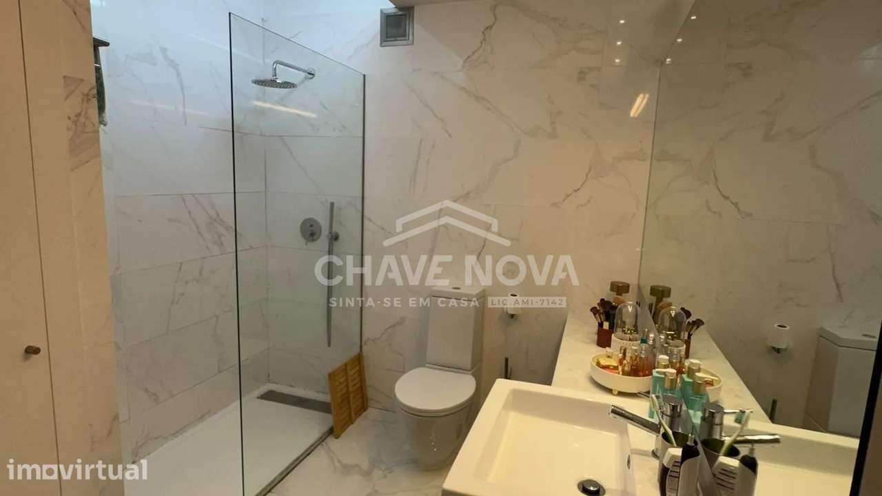 Apartamento T4 à venda na Rua de Brito Capelo | Matosinhos Sul - Grande imagem: 4/14