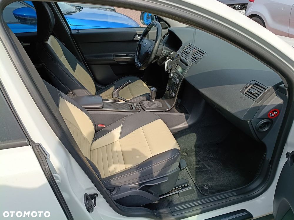 Volvo V50 - 12