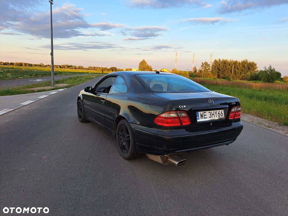 Mercedes-Benz CLK - 4