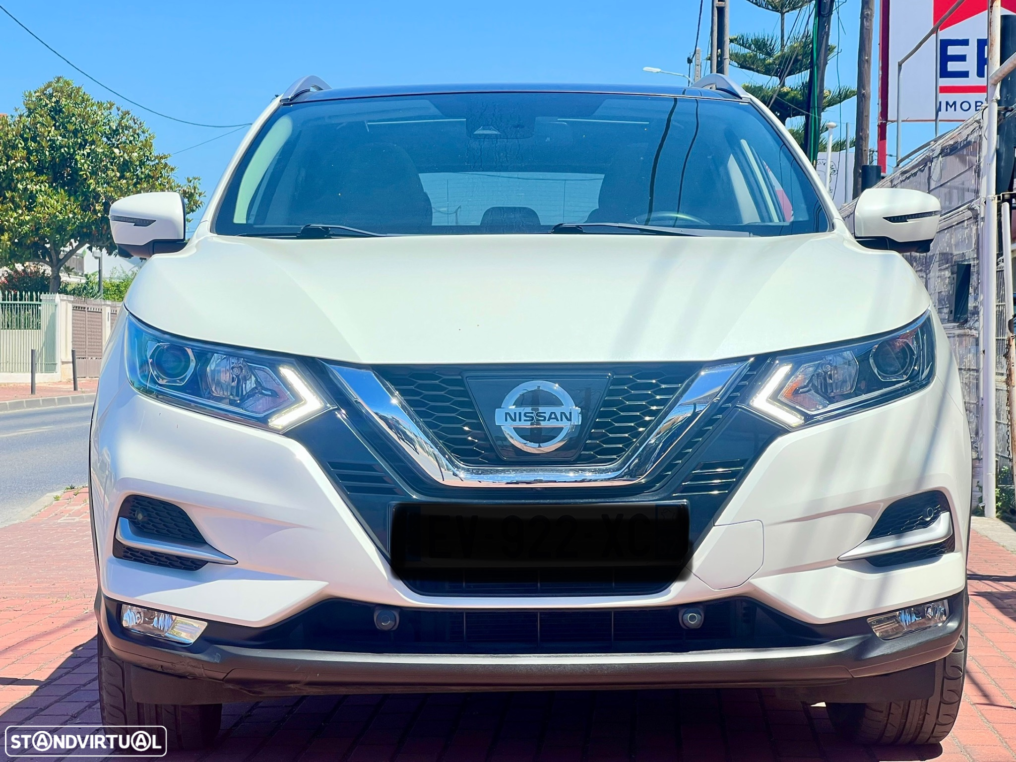 Nissan Qashqai 1.2 DIG-T Tekna Premium 17 P.S P.Preta - 2