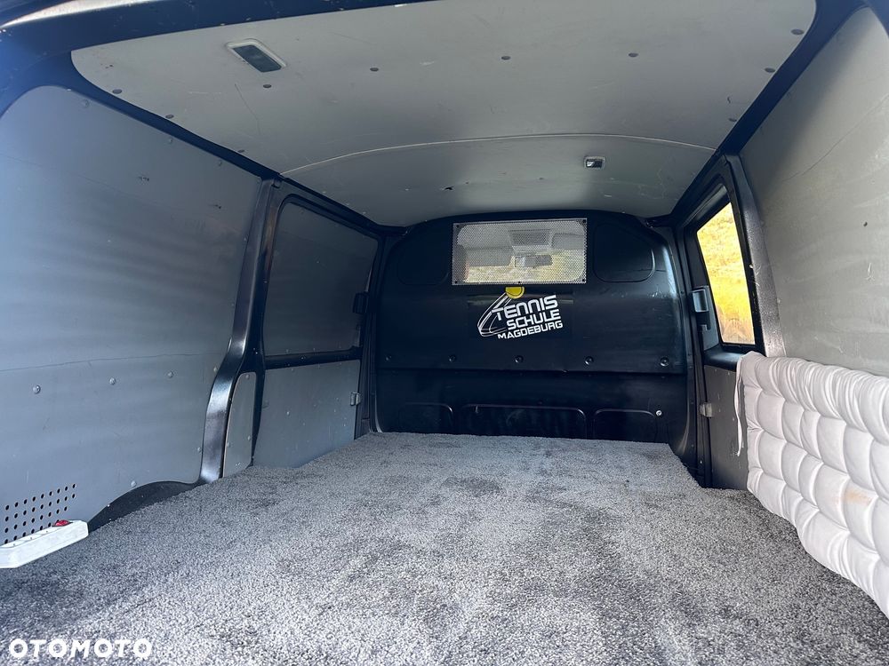 Volkswagen Transporter L1H1 - 11
