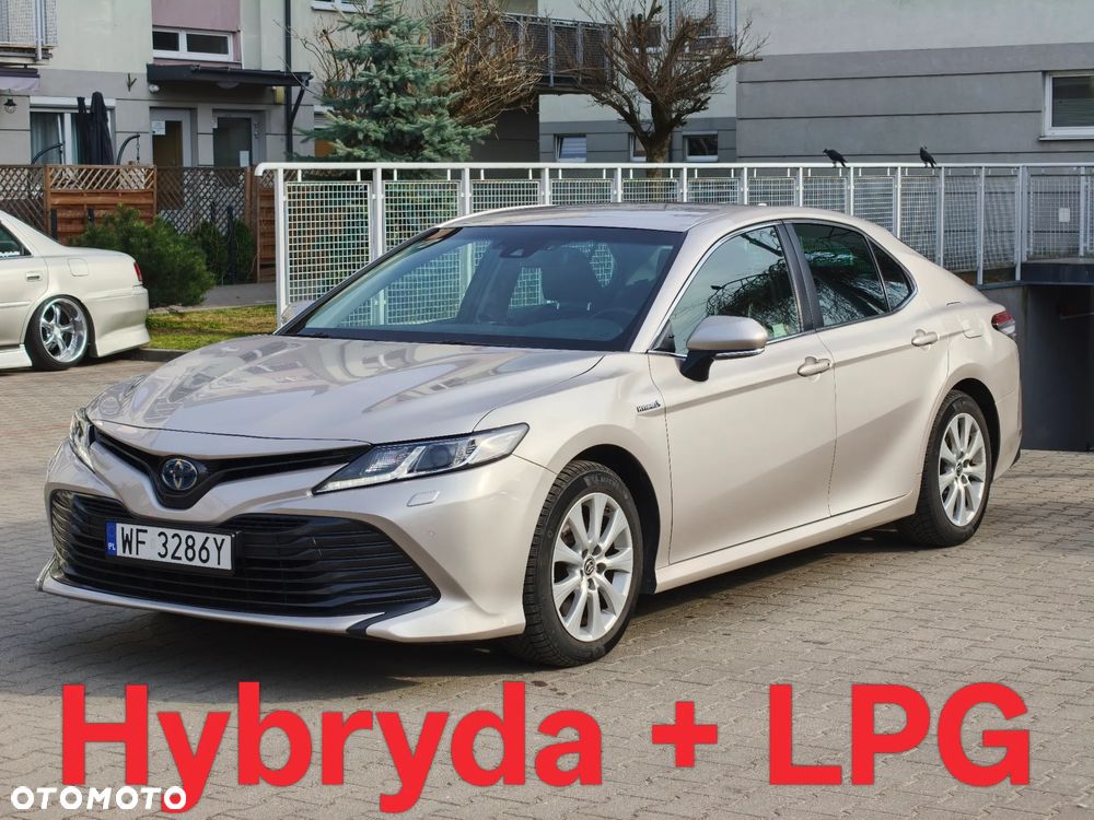 Toyota Camry Business Edition - 1