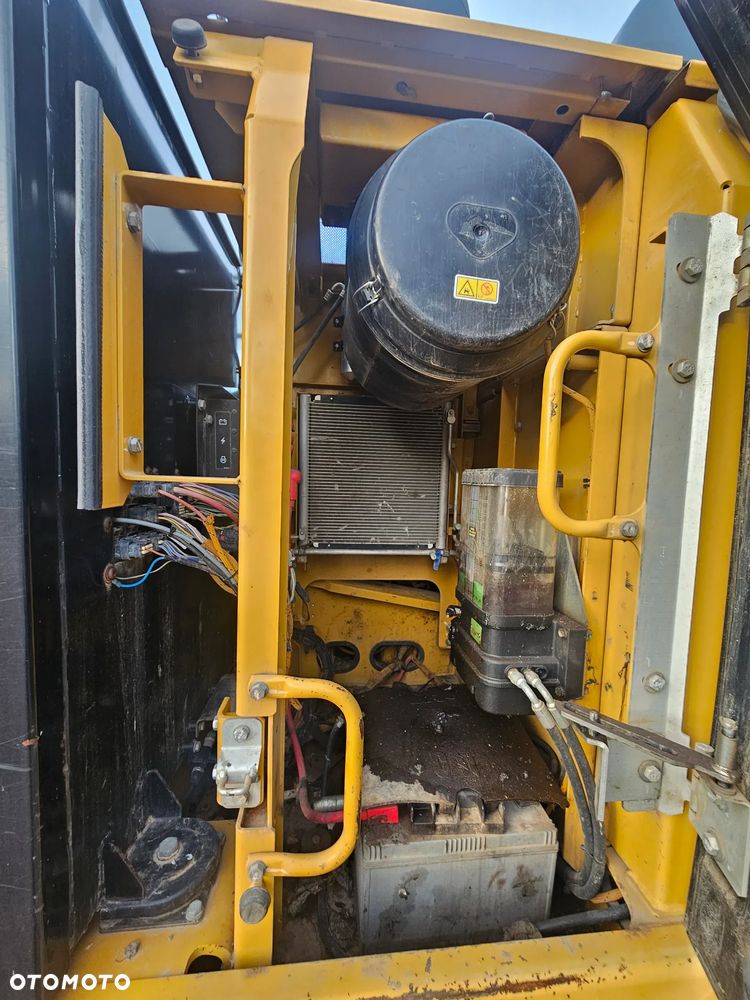 Caterpillar cat 329 - 10