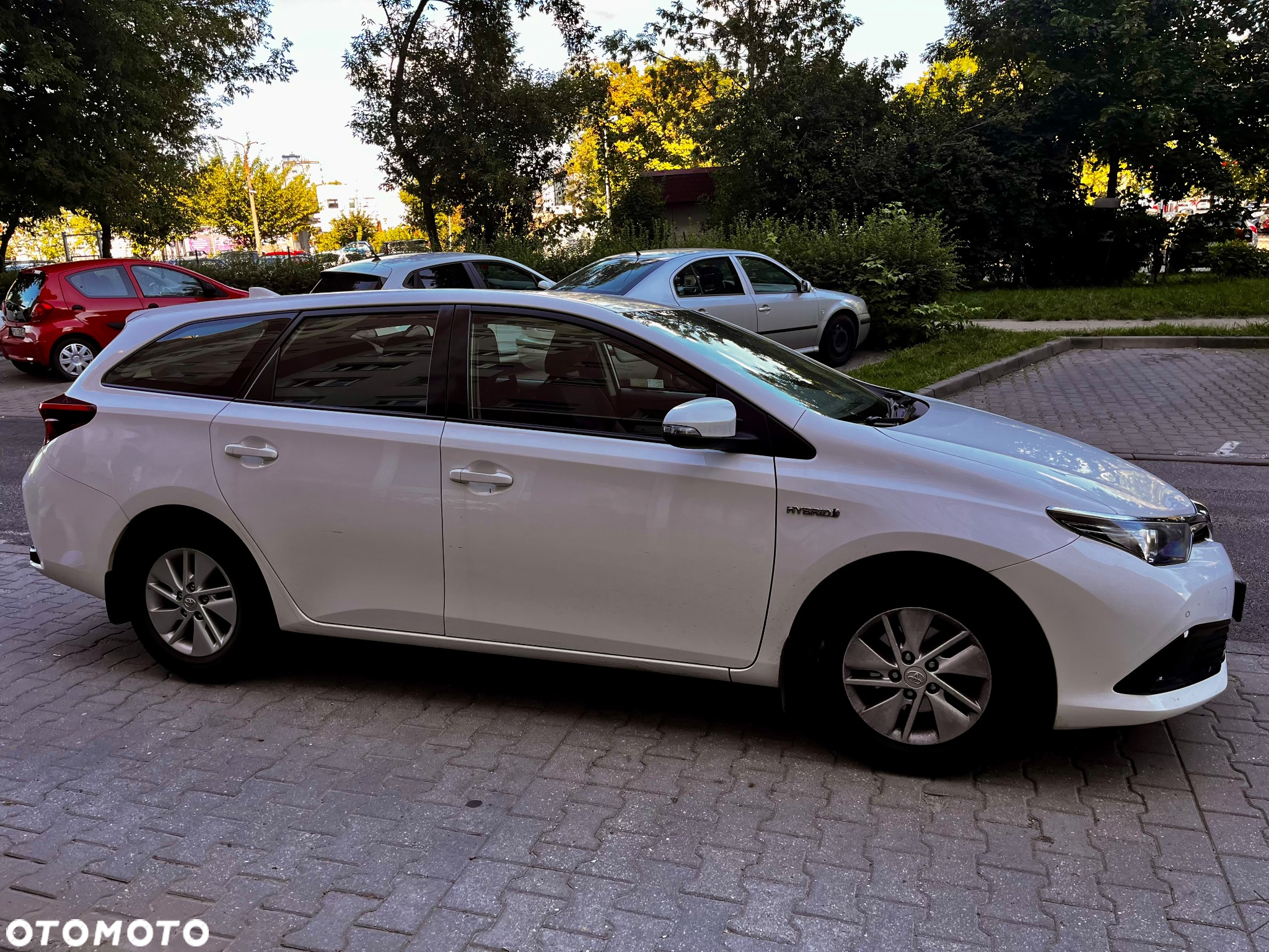 Toyota Auris Hybrid 135 Active - 4