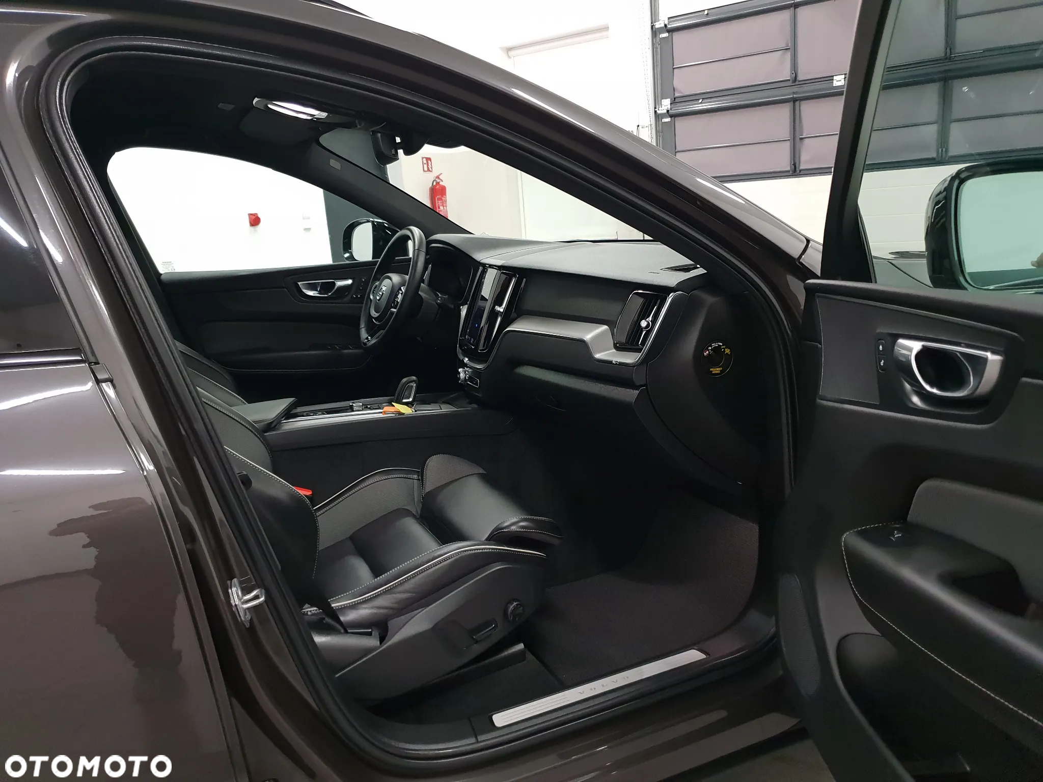 Volvo XC 60 B4 D Geartronic RDesign - 8