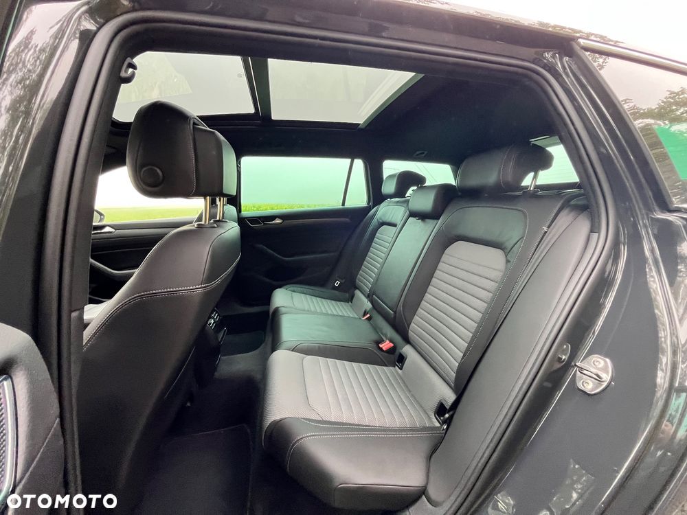 Volkswagen Passat - 16