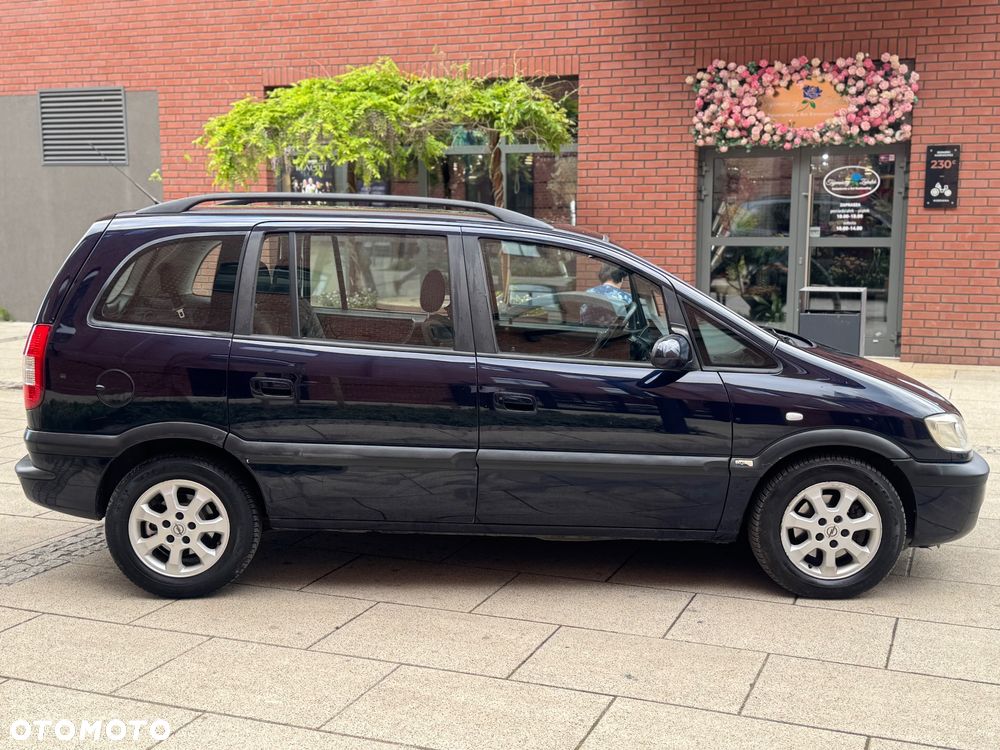 Opel Zafira - 2