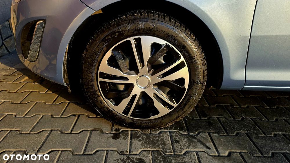 Opel Corsa 1.4 16V Innovation - 10